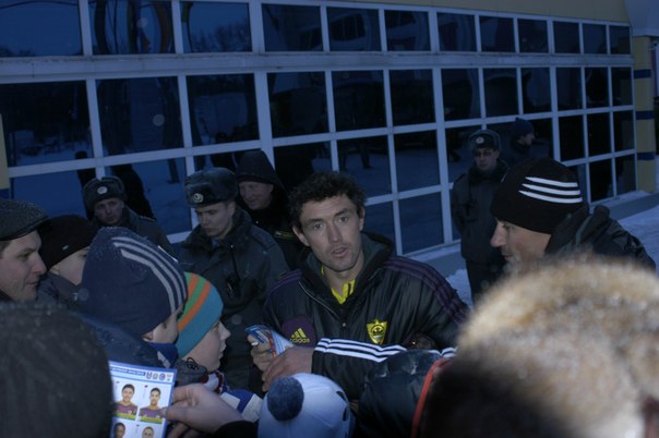 Команда "Академия футбола" 2002 встретились с Ю. Жирковым. 